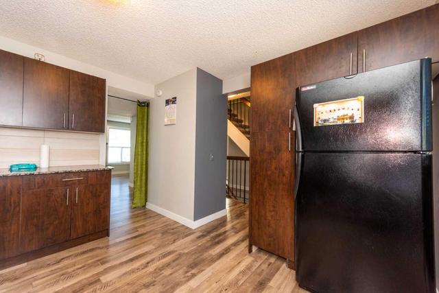 27 Falwood Place Ne, House detached with 3 bedrooms, 2 bathrooms and 2 parking in Calgary AB | Image 9
