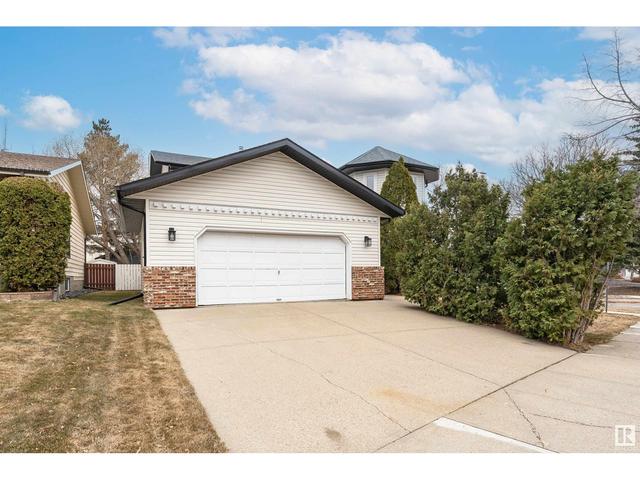 14 Laird Pl, House detached with 5 bedrooms, 3 bathrooms and 4 parking in St. Albert AB | Image 4