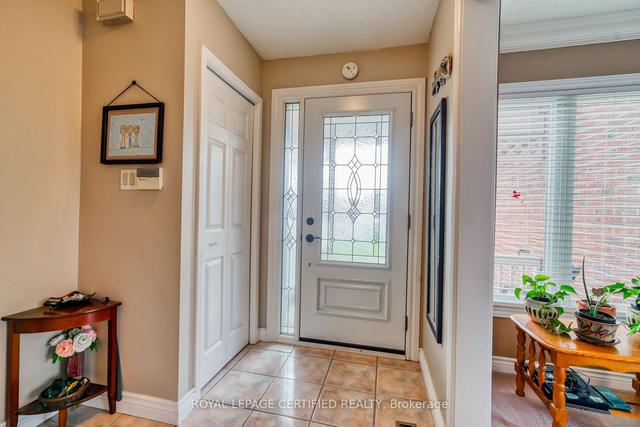 34 Helios Pl, House detached with 3 bedrooms, 2 bathrooms and 3 parking in Brampton ON | Image 32