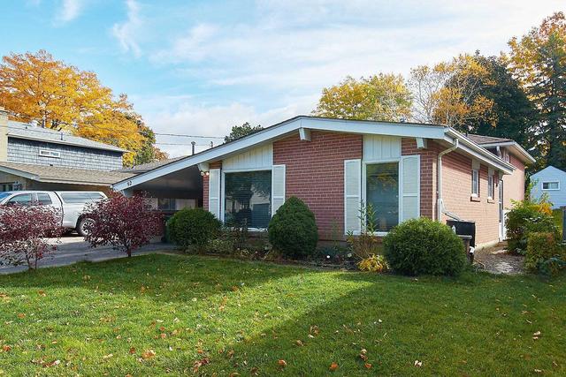 92 Mercury Rd, House detached with 3 bedrooms, 2 bathrooms and 3 parking in Toronto ON | Image 1
