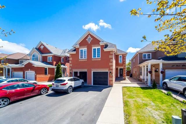 161 Clover Bloom Rd, House semidetached with 3 bedrooms, 4 bathrooms and 5 parking in Brampton ON | Image 1