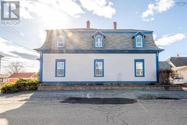 205 York Street, House other with 0 bedrooms, 0 bathrooms and null parking in Lunenburg NS | Image 46