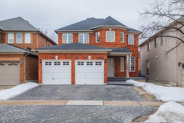 3307 Crompton Cres, House detached with 4 bedrooms, 3 bathrooms and 5 parking in Mississauga ON | Image 1
