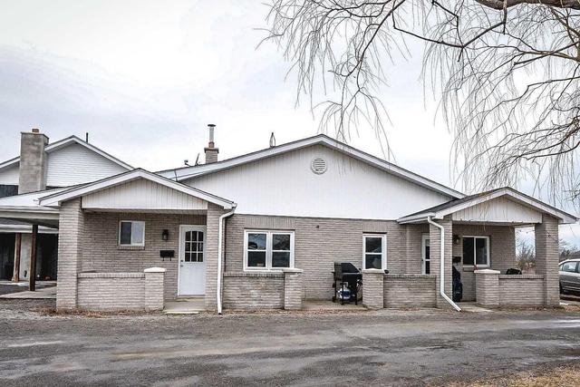 1002 Mud St E, House detached with 3 bedrooms, 1 bathrooms and 1 parking in Hamilton ON | Image 12
