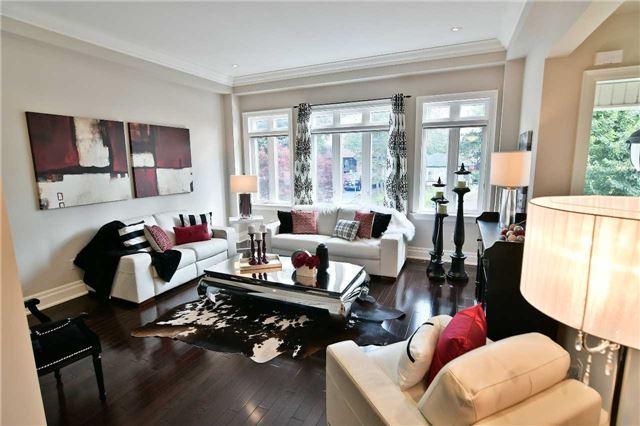 810 Fairview Ave, House detached with 4 bedrooms, 5 bathrooms and 4 parking in Pickering ON | Image 2