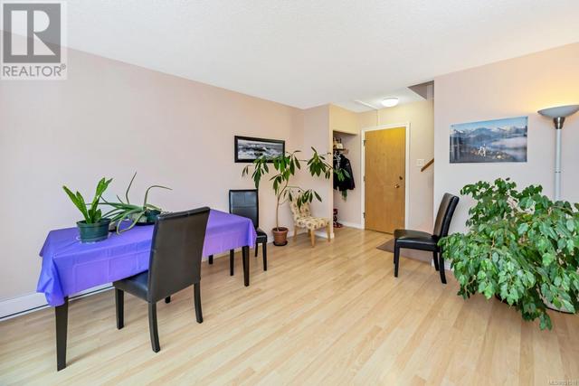 40 - 477 Lampson St, Condo with 3 bedrooms, 1 bathrooms and 1 parking in Esquimalt BC | Image 8