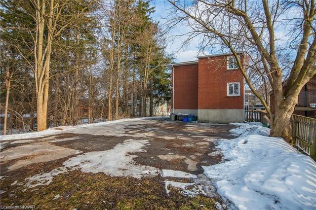 318 Erb Street W, House detached with 3 bedrooms, 0 bathrooms and 6 parking in Waterloo ON | Image 5