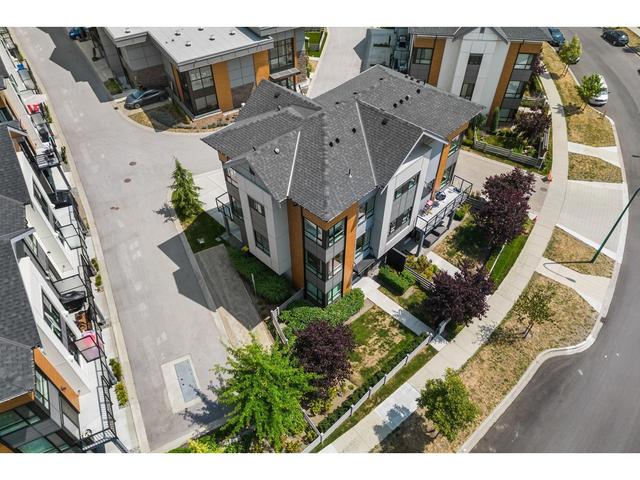 162 - 15111 Edmund Drive, House attached with 3 bedrooms, 3 bathrooms and 4 parking in Surrey BC | Image 38