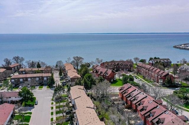 1 - 90 Sarah Lane, House attached with 3 bedrooms, 2 bathrooms and 2 parking in Oakville ON | Image 33