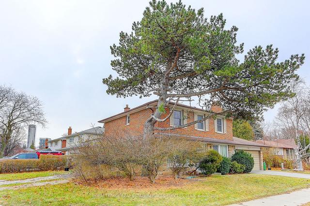 85 Endsleigh Cres, House detached with 4 bedrooms, 4 bathrooms and 4 parking in Toronto ON | Image 33