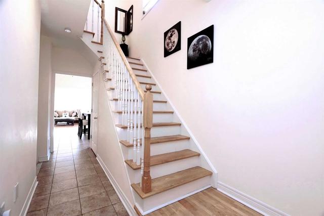 70 Spring Arbour Rd, House semidetached with 3 bedrooms, 4 bathrooms and 4 parking in Vaughan ON | Image 8
