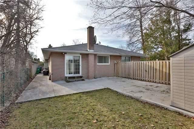 1569 Hobbs Cres, House semidetached with 3 bedrooms, 2 bathrooms and 2 parking in Mississauga ON | Image 20