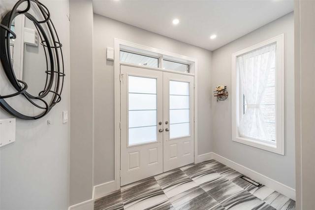 2393 Dress Circle Cres, House detached with 4 bedrooms, 3 bathrooms and 5 parking in Oshawa ON | Image 33