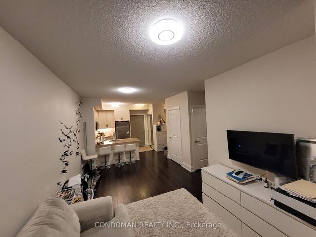 214 - 2 Old Mill Dr, Condo with 1 bedrooms, 1 bathrooms and 1 parking in Toronto ON | Image 9