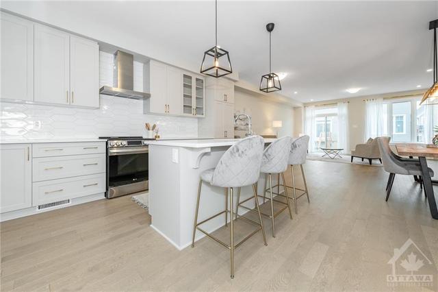 119 Angelonia Crescent, Townhouse with 4 bedrooms, 3 bathrooms and 3 parking in Ottawa ON | Image 5