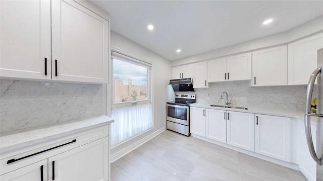 83 Laurie Shep Way, Townhouse with 3 bedrooms, 2 bathrooms and 2 parking in Toronto ON | Image 5