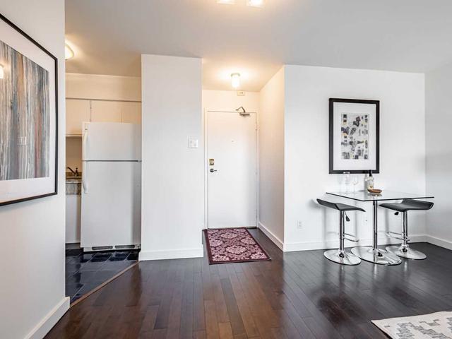 1001 - 120 St Patrick St, Condo with 1 bedrooms, 1 bathrooms and 1 parking in Toronto ON | Image 1