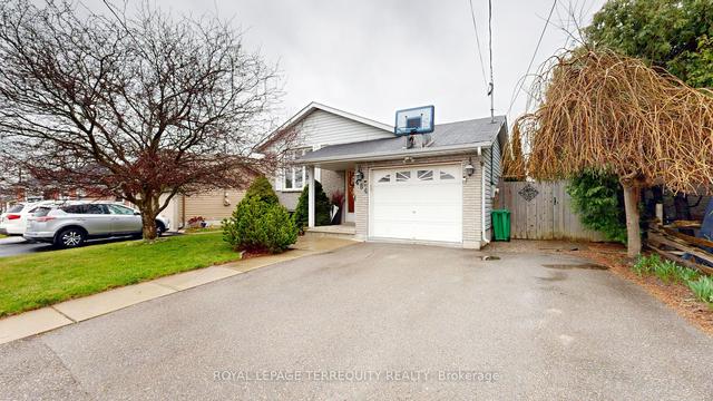 484 Otonabee Dr, House detached with 3 bedrooms, 2 bathrooms and 3 parking in Peterborough ON | Image 1