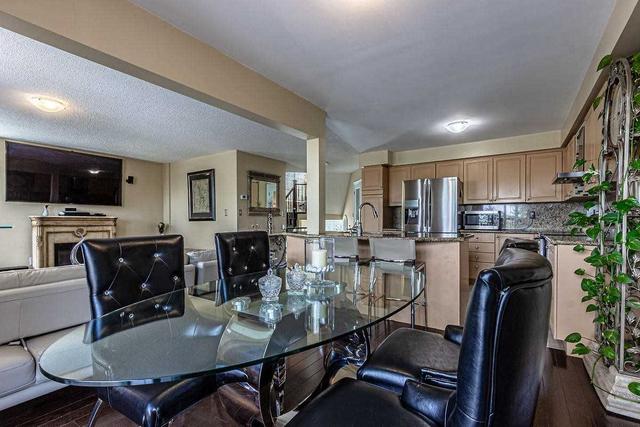85 Forestgrove Circ, House detached with 3 bedrooms, 4 bathrooms and 5 parking in Brampton ON | Image 5