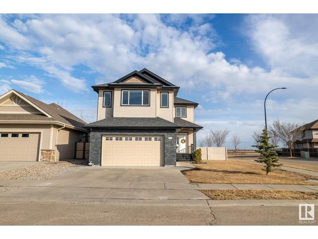 3101 65 St, House detached with 4 bedrooms, 3 bathrooms and null parking in Beaumont AB | Image 2