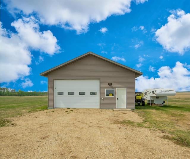 40042 Township Road 744, House detached with 5 bedrooms, 3 bathrooms and null parking in Grande Prairie County No. 1 AB | Image 4