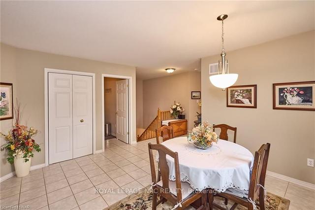 1063 Hansler Rd, House attached with 2 bedrooms, 2 bathrooms and 3 parking in Welland ON | Image 2