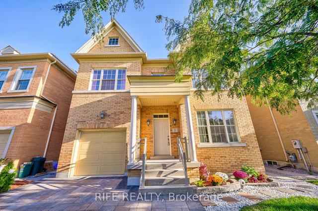 8 Quinton Dr, House detached with 5 bedrooms, 4 bathrooms and 4 parking in Markham ON | Image 1