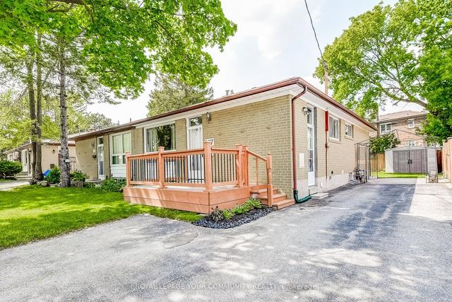 207 Beechy Dr, House semidetached with 3 bedrooms, 2 bathrooms and 4 parking in Richmond Hill ON | Image 23