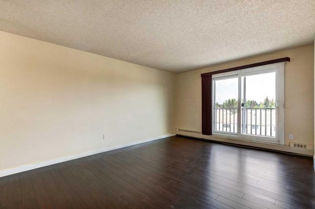 418 - 550 Westwood Drive Sw, Condo with 2 bedrooms, 1 bathrooms and 1 parking in Calgary AB | Image 14
