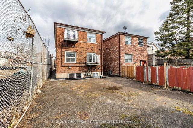 11 Dennis Ave, House detached with 4 bedrooms, 3 bathrooms and 2 parking in Toronto ON | Image 31