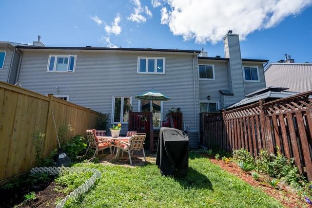 1528 Briarfield Crescent, Townhouse with 3 bedrooms, 2 bathrooms and 3 parking in Ottawa ON | Image 29