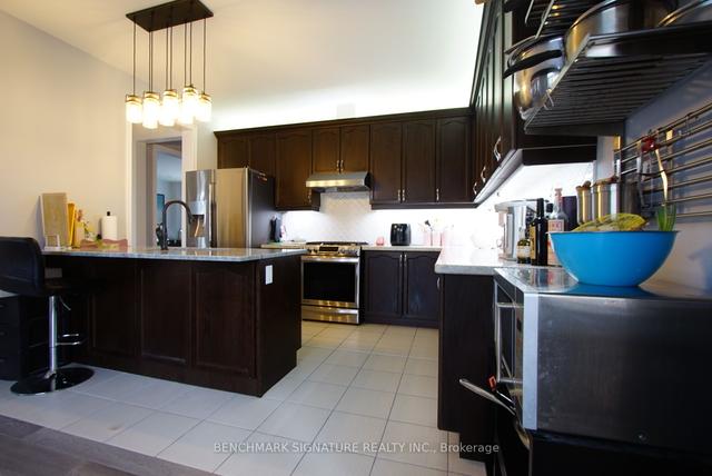27 Furrow St, House detached with 4 bedrooms, 5 bathrooms and 4 parking in Markham ON | Image 5