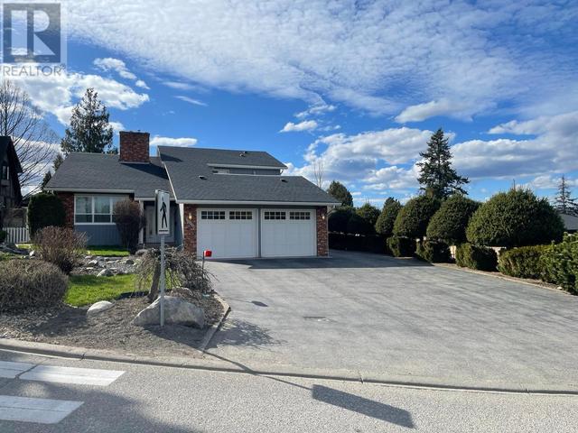7818 Sage Drive, House detached with 4 bedrooms, 3 bathrooms and 8 parking in Coldstream BC | Image 2