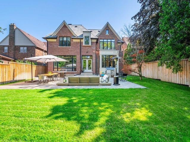 248 Lytton Blvd, House detached with 5 bedrooms, 5 bathrooms and 4 parking in Toronto ON | Image 35