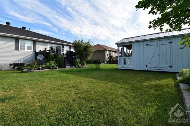 5573 Meadowbrook Drive, Home with 2 bedrooms, 2 bathrooms and 3 parking in South Dundas ON | Image 27