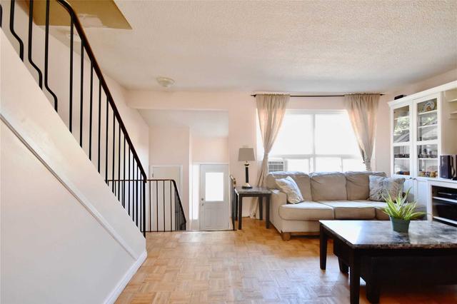 i1 - 63 Ferris Lane, Townhouse with 4 bedrooms, 2 bathrooms and 2 parking in Barrie ON | Image 16