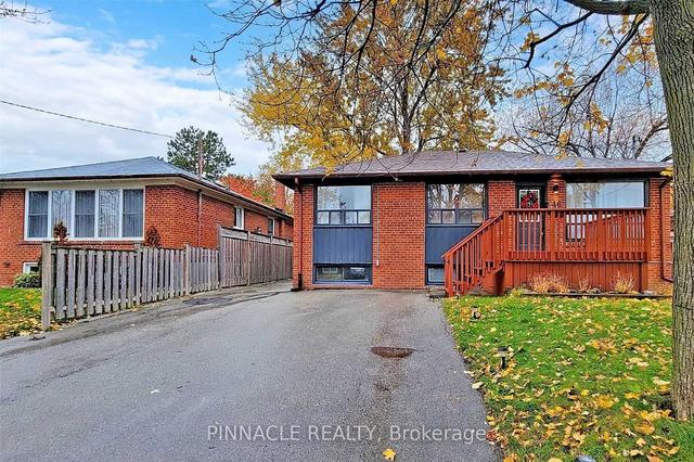 46 Brisco St, House detached with 3 bedrooms, 1 bathrooms and 2 parking in Brampton ON | Image 1