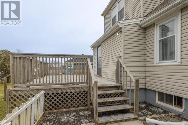 171 Pleasant Street, House detached with 5 bedrooms, 1 bathrooms and null parking in Yarmouth NS | Image 3
