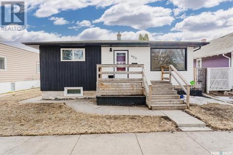 420 I Avenue N, House detached with 4 bedrooms, 2 bathrooms and null parking in Saskatoon SK | Card Image