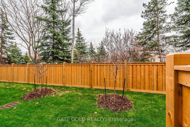 24 Tarmola Park Crt, House attached with 3 bedrooms, 4 bathrooms and 2 parking in Toronto ON | Image 31
