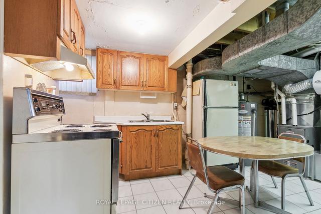 1498 Lawrence Ave W, House semidetached with 3 bedrooms, 2 bathrooms and 6 parking in Toronto ON | Image 28
