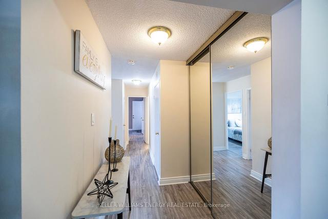1903 - 1210 Radom St, Condo with 3 bedrooms, 2 bathrooms and 1 parking in Pickering ON | Image 9
