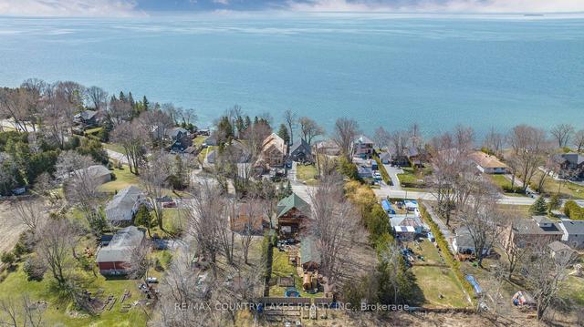 2441 Lakeshore Dr, House detached with 5 bedrooms, 3 bathrooms and 7 parking in Ramara ON | Image 31