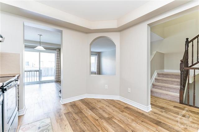 155 Calvington Avenue, Townhouse with 3 bedrooms, 3 bathrooms and 2 parking in Ottawa ON | Image 8