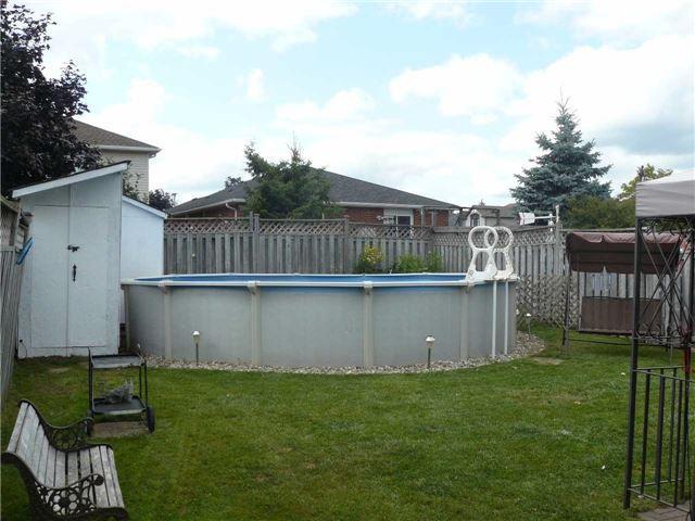 64 Thompson Dr, House detached with 3 bedrooms, 2 bathrooms and 2 parking in Guelph ON | Image 2