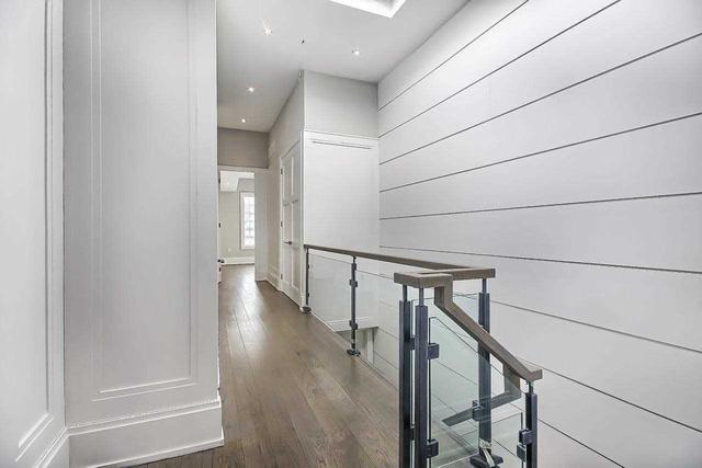 326 St Clements Ave, House detached with 4 bedrooms, 5 bathrooms and 2 parking in Toronto ON | Image 7