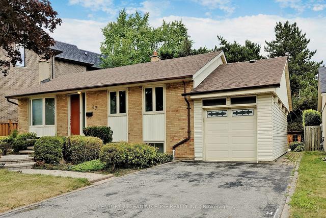 47 Southwell (Main) Dr, House detached with 2 bedrooms, 2 bathrooms and 3 parking in Toronto ON | Image 12