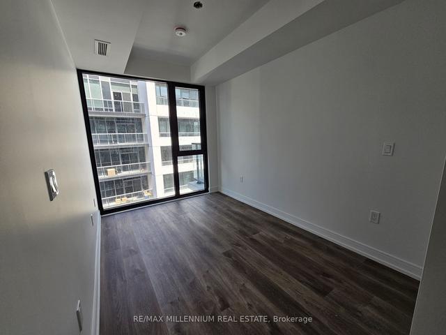1317 - 1 Jarvis St, Condo with 1 bedrooms, 2 bathrooms and 0 parking in Hamilton ON | Image 3