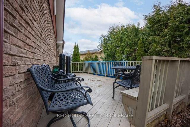 3204 Martins Pine Crt, House detached with 3 bedrooms, 2 bathrooms and 4 parking in Mississauga ON | Image 26