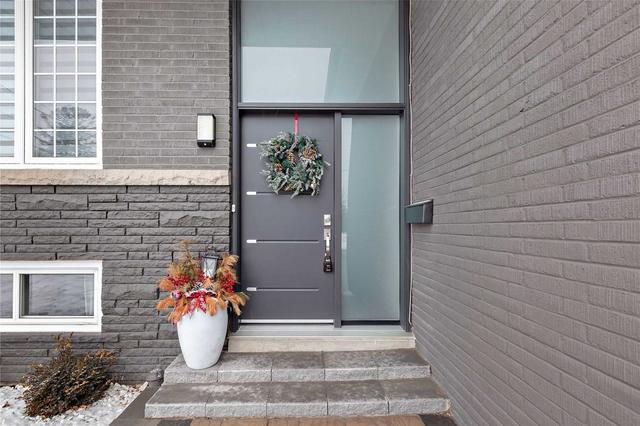 208 Acton Ave, House detached with 3 bedrooms, 2 bathrooms and 6 parking in Toronto ON | Image 8